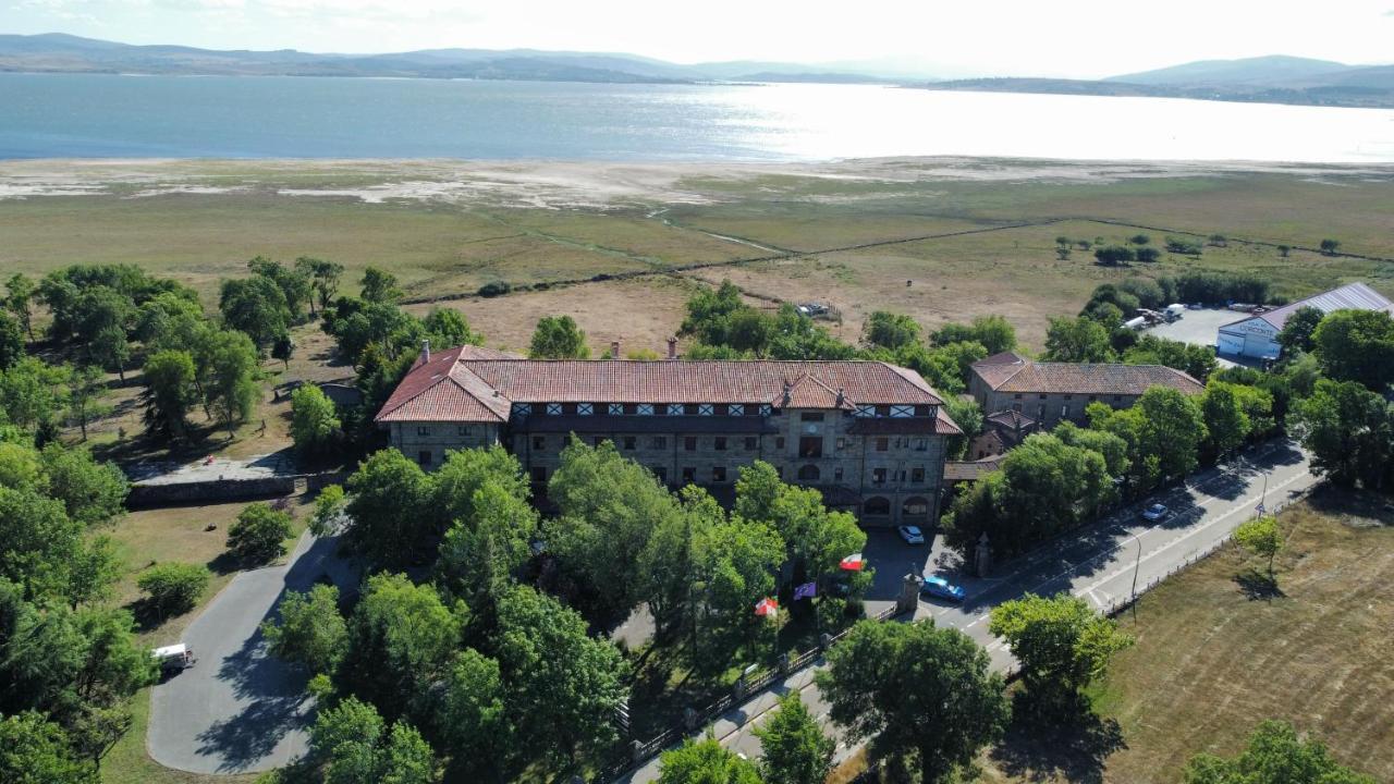 Balneario De Corconte Hotel Cabanas de Virtus ภายนอก รูปภาพ