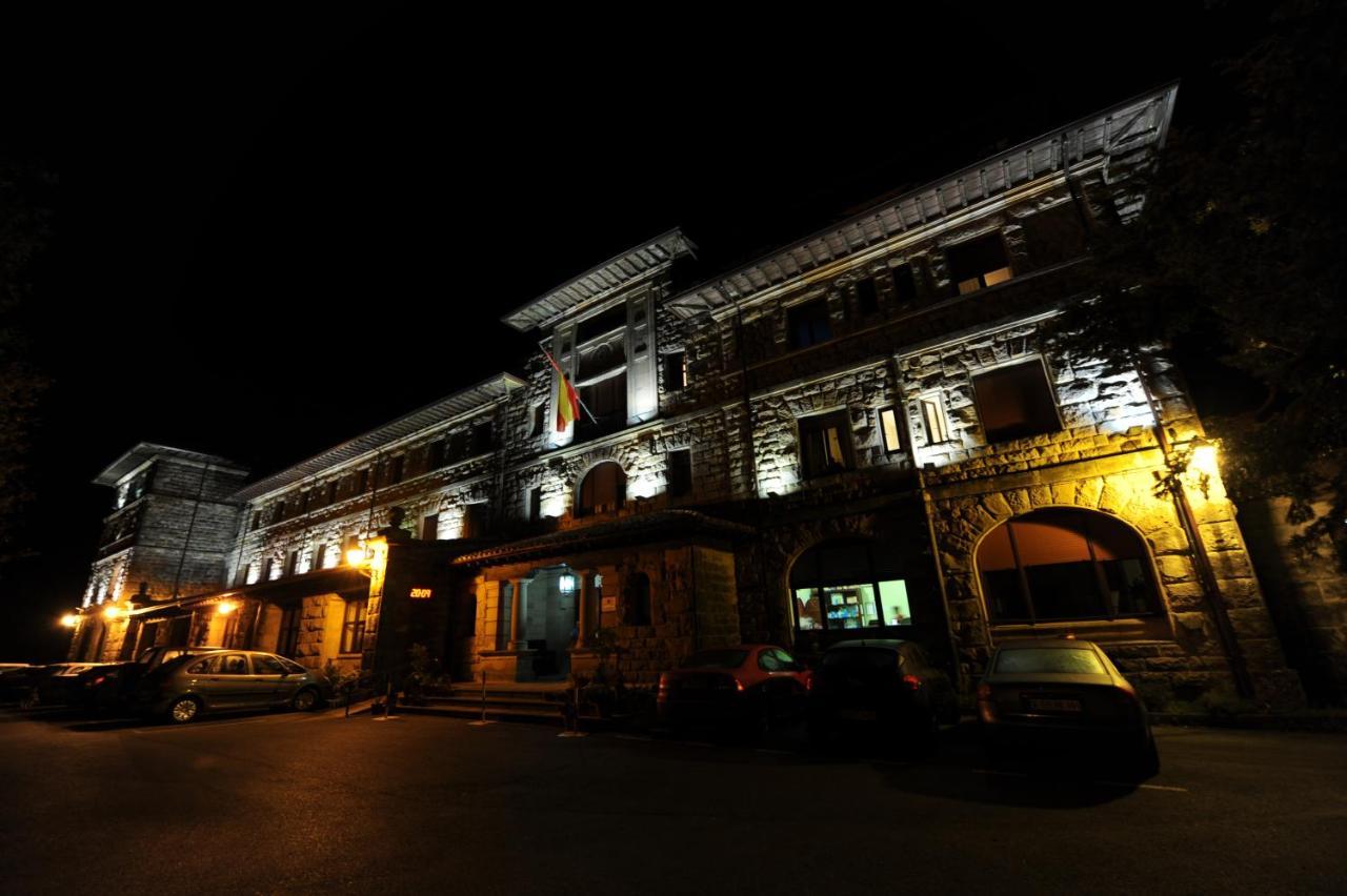 Balneario De Corconte Hotel Cabanas de Virtus ภายนอก รูปภาพ