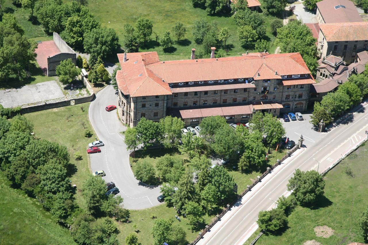 Balneario De Corconte Hotel Cabanas de Virtus ภายนอก รูปภาพ